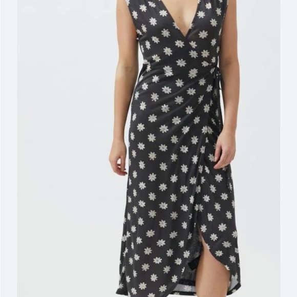 Urban Outfitters Dresses & Skirts - Urban Outfitters Black Floral Midi Dress